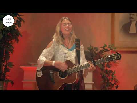 Lotte Walda - Let it flow (Live @ Music around the fireplace)