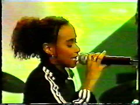 Sam Ragga Band - Dry Your Eyes (Live) 2004 | Viva Kuttner.