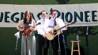 Lay Down Beside Me -  Flatt Lonesome