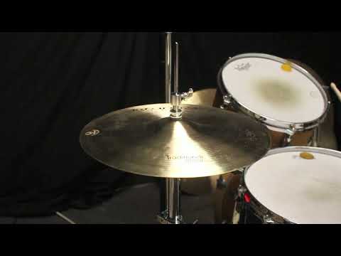 Istanbul Agop 14" Traditional Medium Hi Hats - 992g/1200g