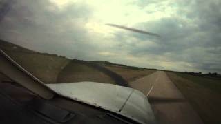 preview picture of video 'PA28 Bembridge airport take-off and departure Runway 30'