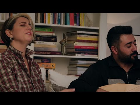 Dilek Türkan & Coşkun Karademir - Bahçalarda Mor Meni