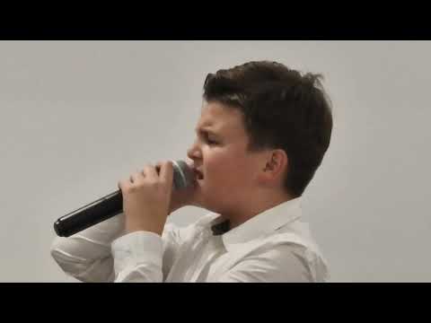 Mujezin Davud Glamočak 12 god. Ezan za akšam namaz u džematu St. Pölten 22.10.2022 god.