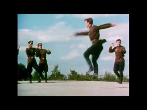 Russian Soldiers Dancing to Moskau (English Version)