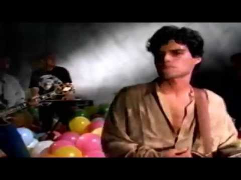 Pedro Suarez-Vertiz - Globo de gas (Video Oficial)