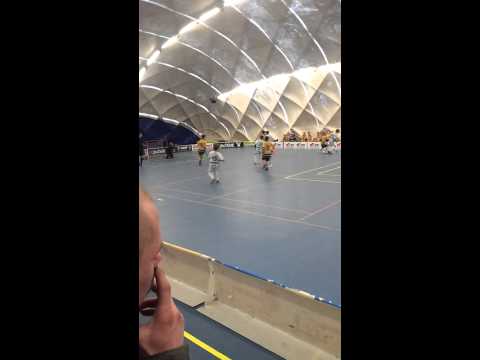 FBC Remedicum Ostrava - Rožnov - mladší žáci 19.1.2013.mp4