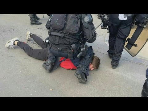 Retraites: incidents en marge de la manifestation à Paris | AFP Images