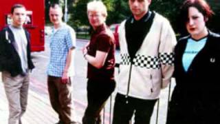 Trembling Blue Stars-I No Longer Know Anything.wmv