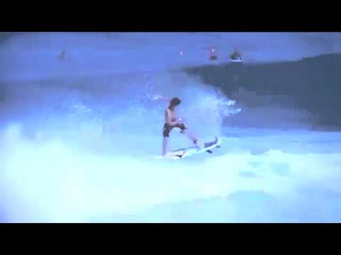 FCS Re-signs Julian Wilson and Gabriel Medina