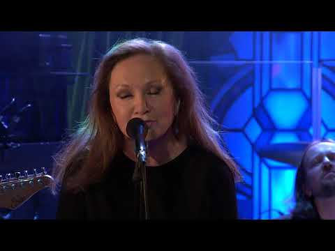 Píseň Bird Set Free, zpěv Bára Basiková - Show Jana Krause 24. 2. 2021