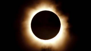 preview picture of video '2012 Total Solar Eclipse, November 14 - Port Douglas, Australia with Timelapse'