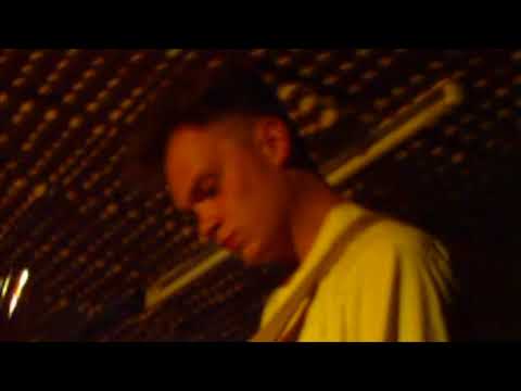 das bisschen Totschlag // find me in the club needing a hug [OFFICIAL VIDEO]