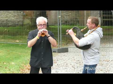 Marche du pays fisel sonnée par Jean Elie Le Goff (Bombarde) et Yann Kerjean (biniou) - Gourin 2021