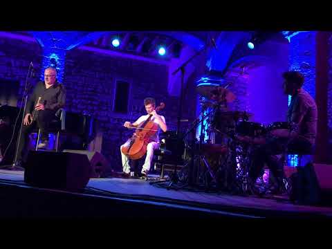 Dele Yaman -  theme violoncelle - Andre Manoukian 4tet