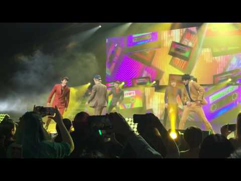 170326 SHINee World V in LA - 1 of 1 [Fancam]