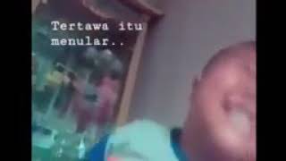Download lagu KUMPULAN VIDEO KETAWA BIKIN MENULAR mp3