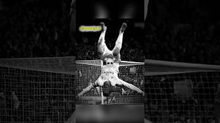 Download lagu 100% selebrasi salto terbaik dalam sepakbola #shorts mp3