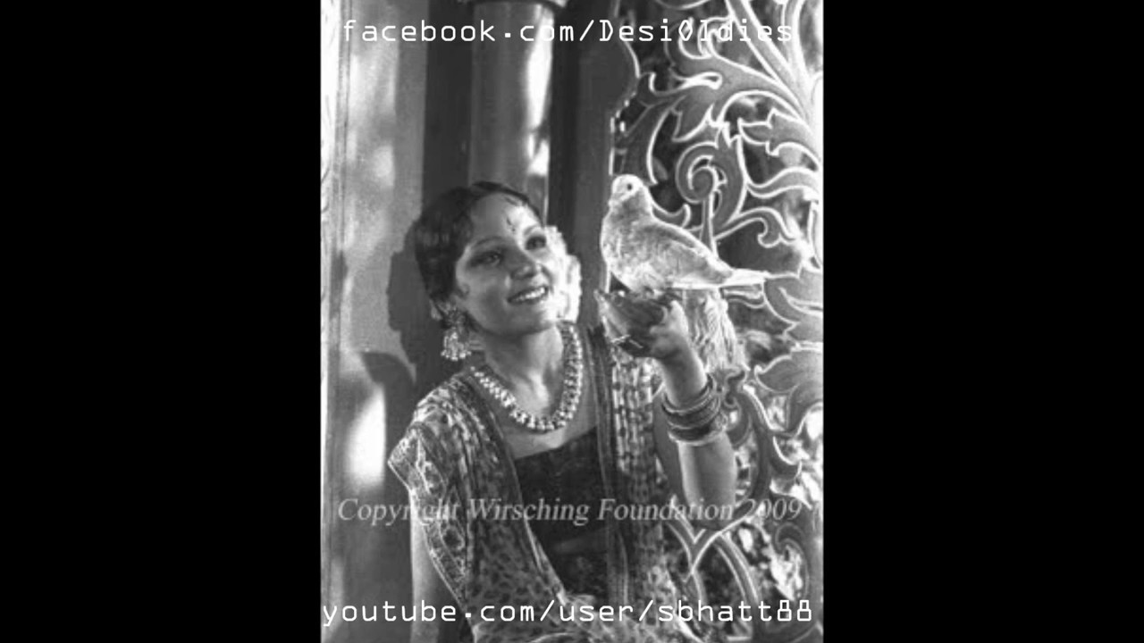 Hum Pinjre Ki Maina Maina Lyrics | Vachan | Meera | Saraswati Devi
