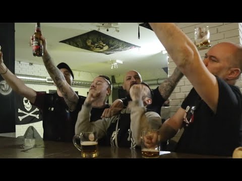 Kaos Urbano - Tú no eres de los nuestros (Videoclip oficial)