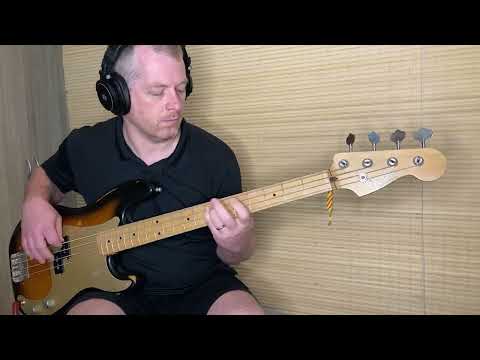 THE MAVERICKS - Here Comes My Baby - Bass cover