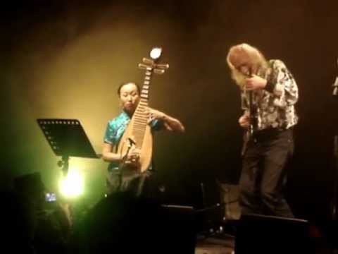 Liu Fang & Jean-Pierre Froidebise - Villanova Junction (Jimi Hendrix on the pipa and guitar)