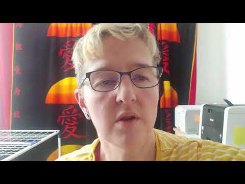 Experiment mit Würfelzucker und Wasser