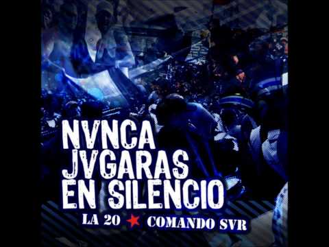 "No somos los pavos no somos gallinas" Barra: Comando SVR • Club: Alianza Lima