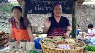 preview picture of video 'Oh Poi Market at Suanphueng'