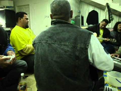 KALAPU FOFO'ANGA....'OI NAI TOTO NE MAHUA .