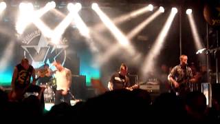 Raised Fist - Perfectly Broken (Live/Tells Bells'10)