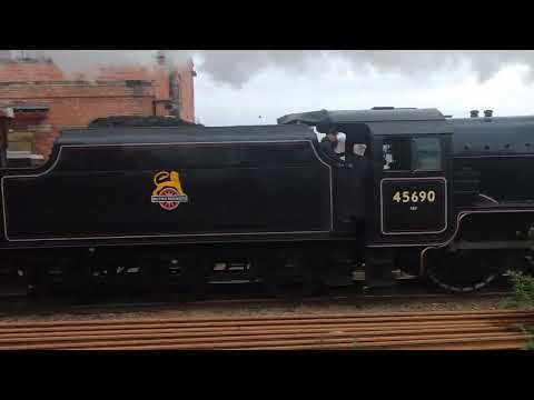 West coast railways 45690 Leander & 47802 passing through Wakefield kirkgate 21/4/23.
