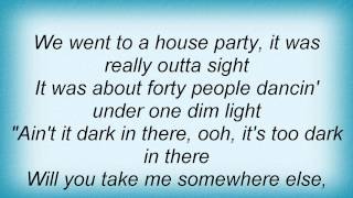 Chuck Berry - It&#39;s Too Dark In Here Lyrics