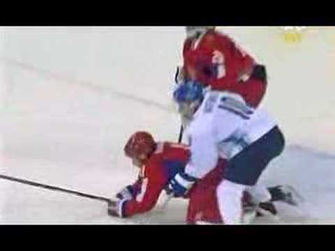 FIN-RUS, Torino 2006 semifinal, 1st period