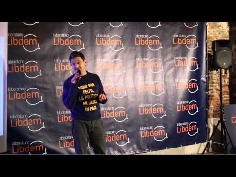 Sono una felpa, la politica mi lasci in pace - Piero Cecchinato