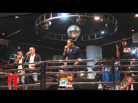 Paulito Fg Entre Dos Amigos