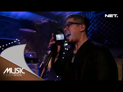 Winky and Evan feat Bams - Bento (Iwan Fals Cover) - Music Everywhere