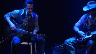 Ian Siegal & Jimbo Mathus - Crazy Old Soldier