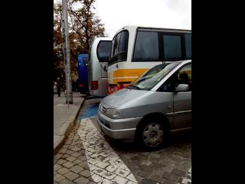 Разходка в София извън епицентъра на протеста