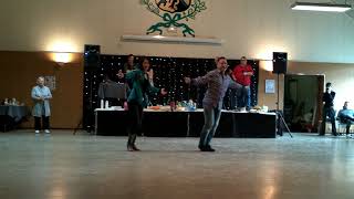 Show Jo Thompson Szymanski &amp; John Robinson - Line Dance