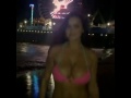 Abigal Ratchford Bailando En La Playa