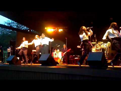 Nu Era LIVE @ Ft Dupont 2012 (2)