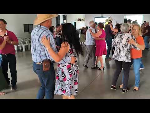 Baile animado fazendo Sucesso em Mamborê pr.  4/11/2025 