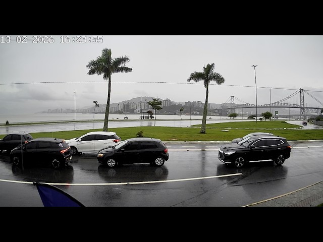 Live webcam view of Hercílio Luz Bridge Waterfront View
