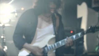 Revolución Music Video