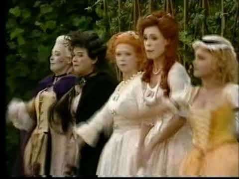 2001 Kärlek & Lavemang Öppning akt 1