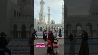 Download lagu megahnya masjid syeikh zayed solo #shorts mp3