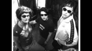 BRATMOBILE it's common (but we don't talk about it)