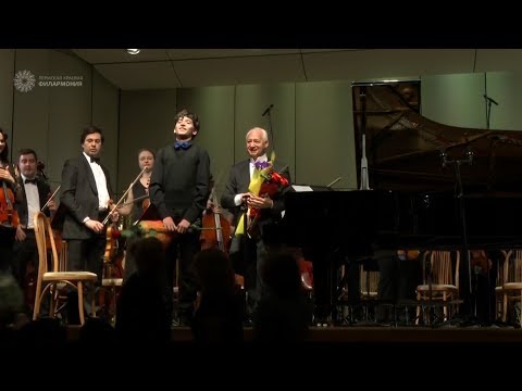 Roman Borisov plays V.A. MOZART Piano Concerto No 23, A major, KV 488