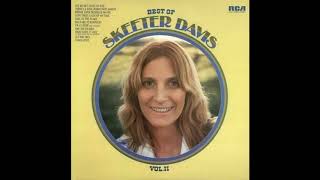 Let Me Get Close To You - Skeeter Davis