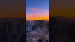 un Amanecer realmente Mágico en Cataratas del Iguazú 💦✨ 🇦🇷 ¿Las llegaste a conocer así? #catarata
